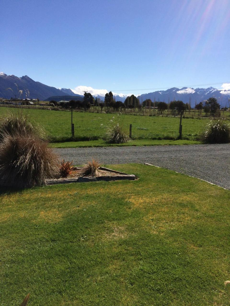 Acheron Cottages Manapouri Exterior foto